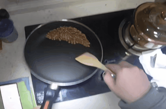 ▲就是可能有那么些个费手©  B站：momoko8443