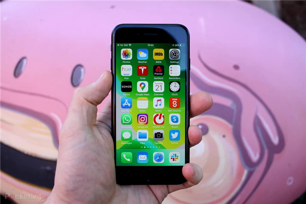  曝苹果将推出5.7英寸大屏iPhone SE：最早明年登场
