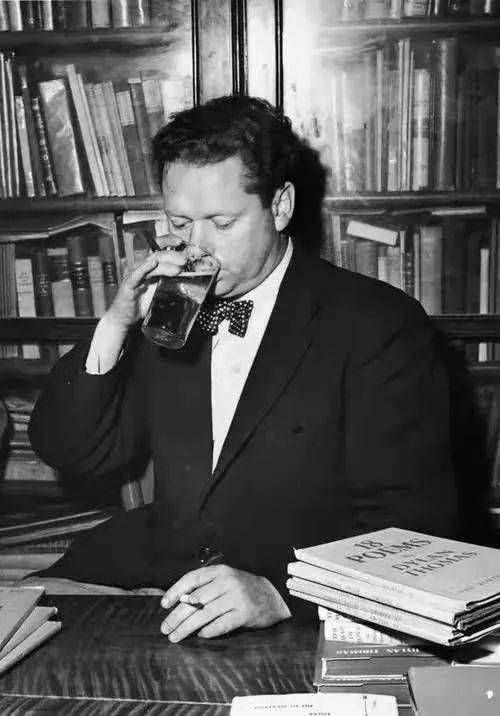 英国诗人&nbsp;dylan thomas