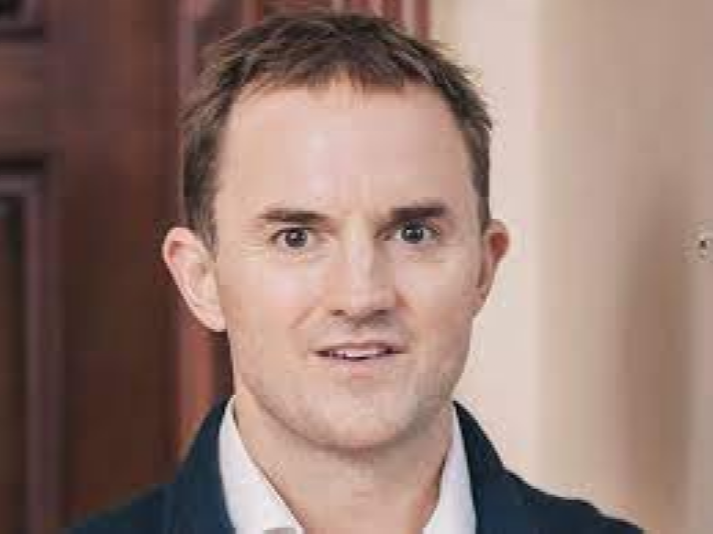 “冠军魔咒？！2020年大赚660亿元 去年反亏百亿