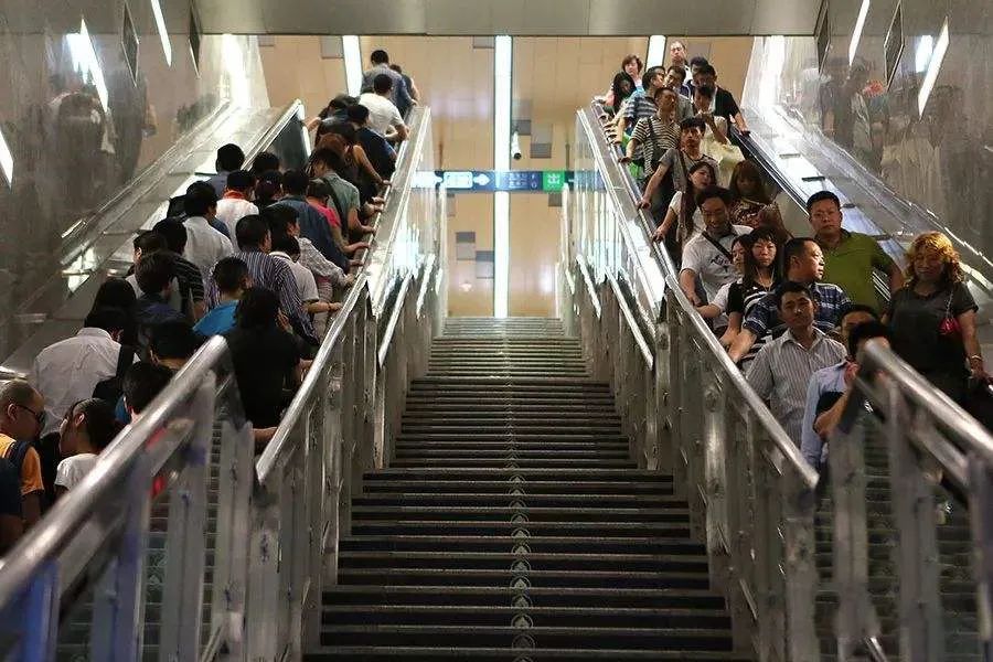 快160年了为什么它还是都市顶流丨睡前聊一会儿