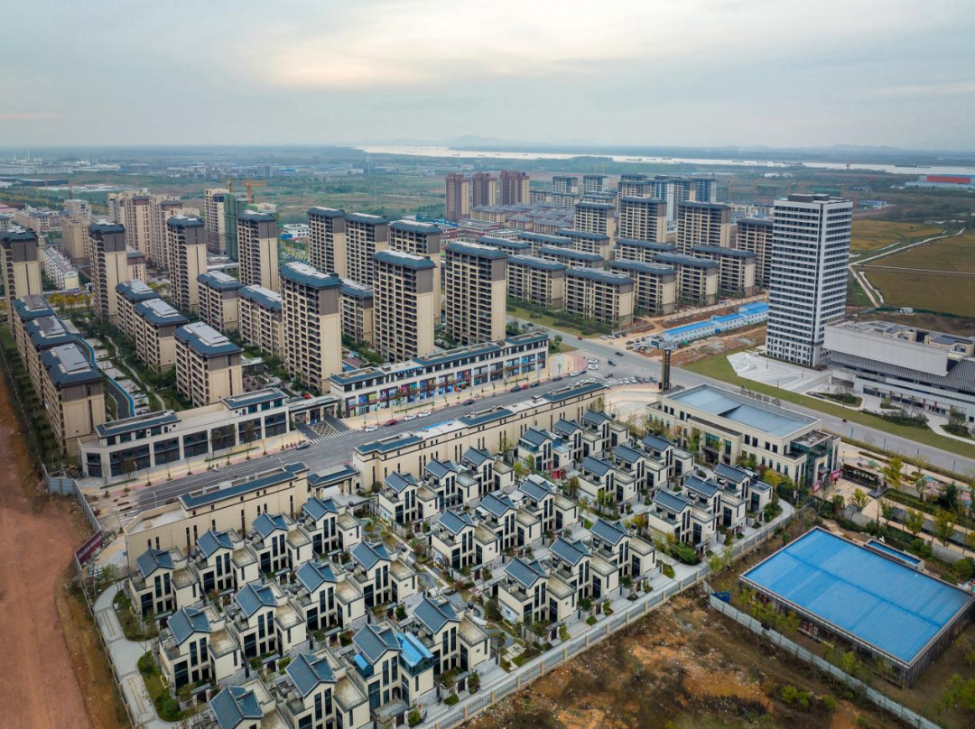 三年蝶变大城初现深耕一座城绿地璀璨征程再造池州东部新中心