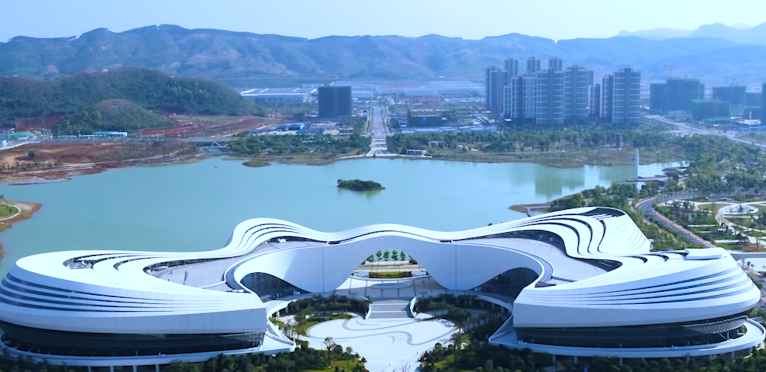 2011年,林园来到柳州市群众艺术馆(简称"柳州群艺馆"),历经4次搬家的
