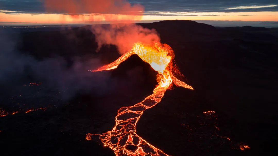 汤加海底火山爆发图片图片