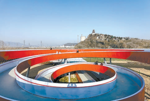 冬奥公园标志性景观"冬奥之环" 吴镝摄