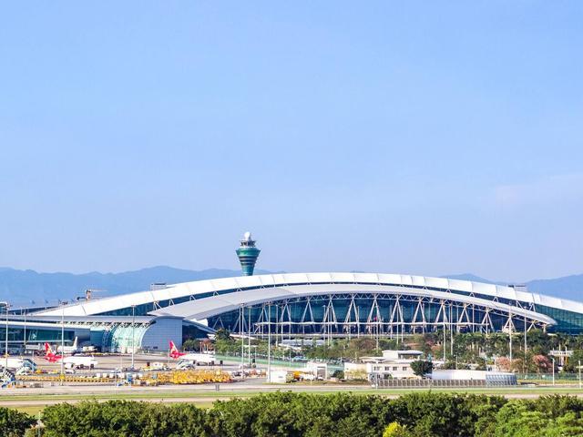 业绩预减的主要原因为以下几点:广州白云国际机场股份有限公司(以下