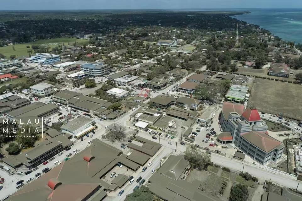 最新照片汤加首都努库阿洛法仍被火山灰覆盖