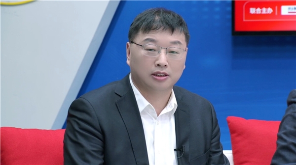 (中央财经大学会计学院党委书记刘俊勇)