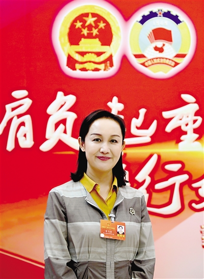 奇飞云代表全力以赴稳增长促转型