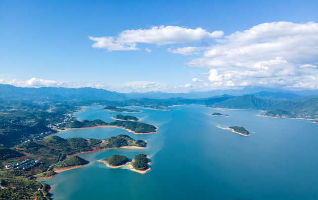 郴州：亮剑东江湖 一湖碧水入画来