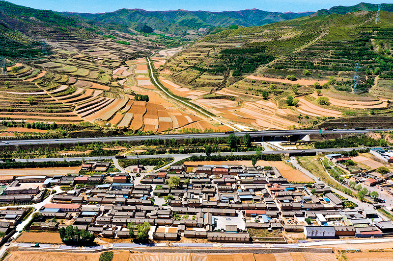 地处黄土高原中部,吕梁山区深处的山西省忻州市岢岚县(2020年5月19日