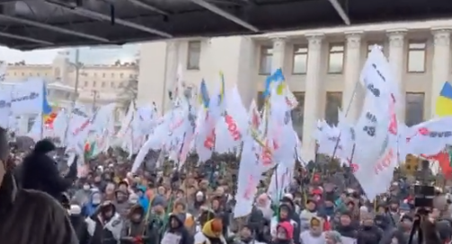 俄乌局势进展：各方继续打嘴炮 俄警告称若切断SWIFT将带来严重后果