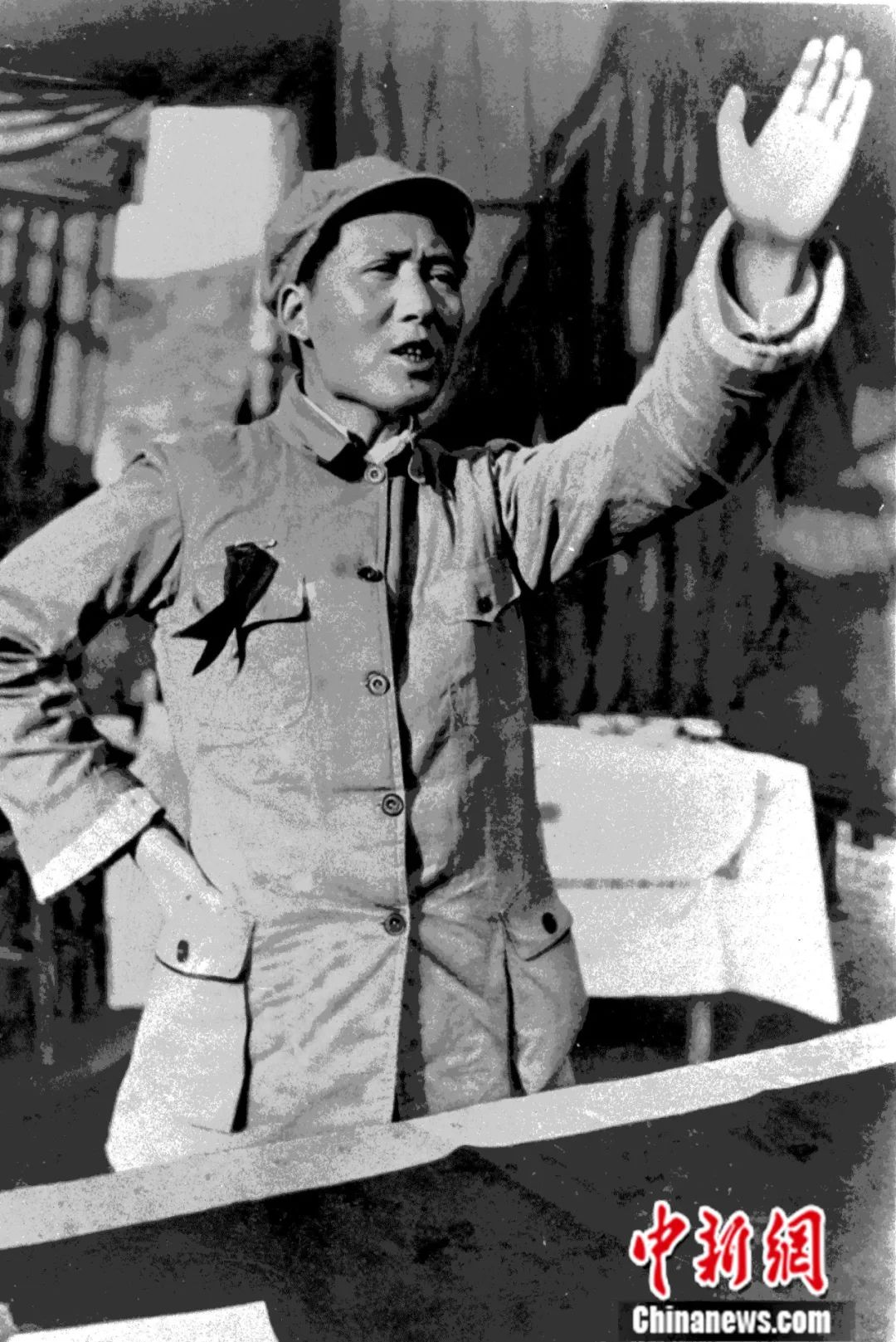 1937年，毛泽东在延安。中新社发 佚名 摄