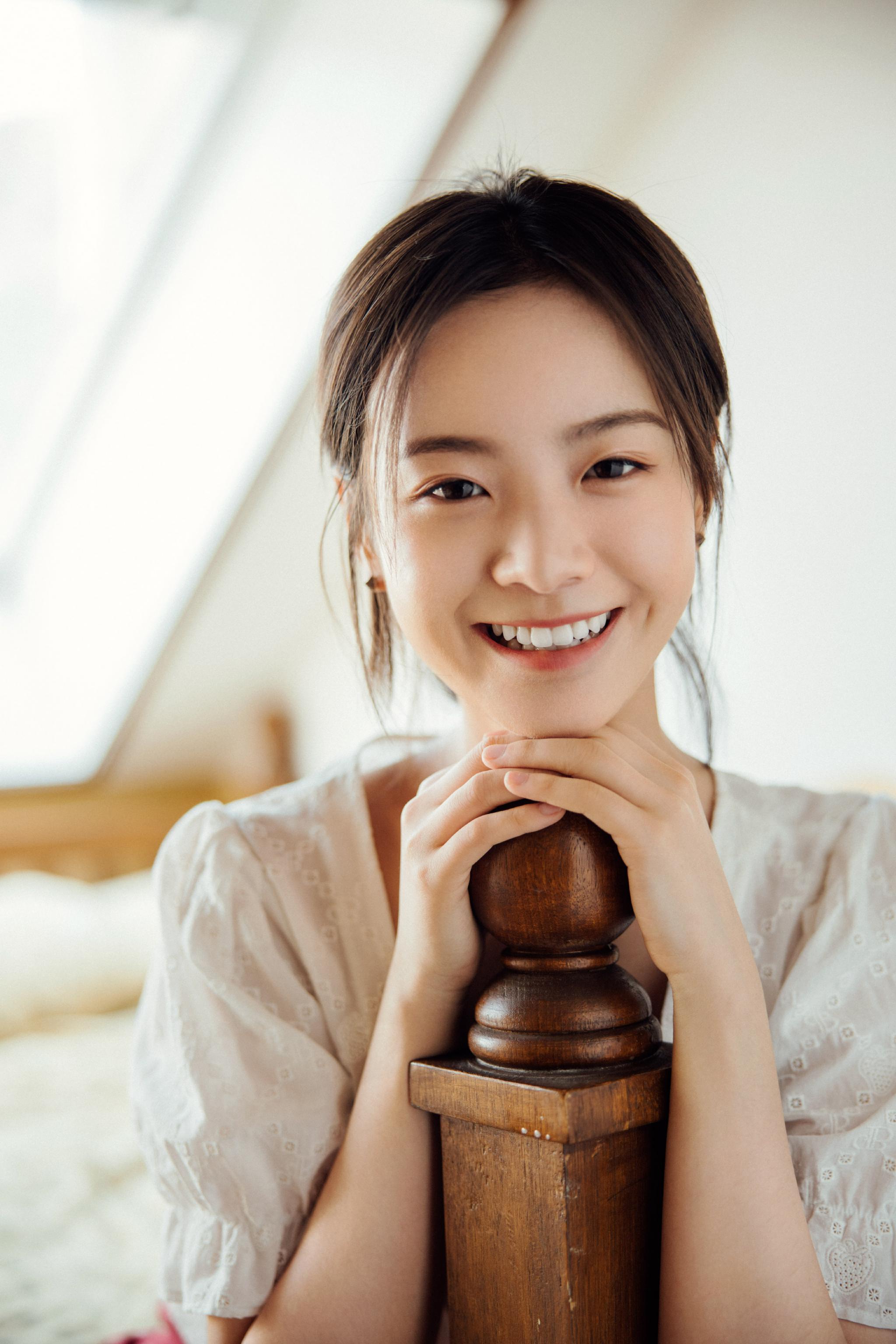 李庚希:寻找生活与表演的中间地带丨人物