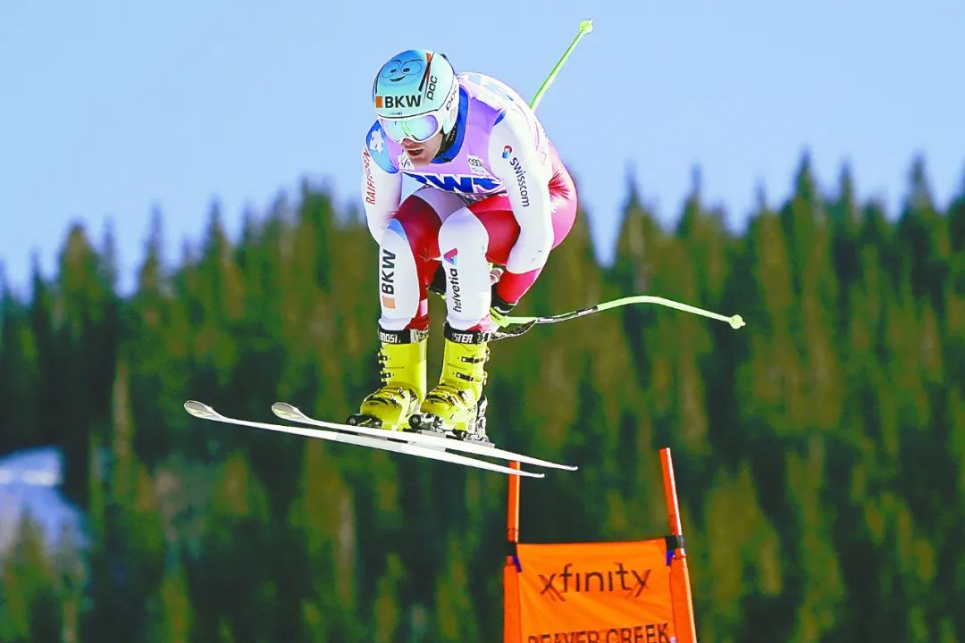 高山滑雪陆地飞翔