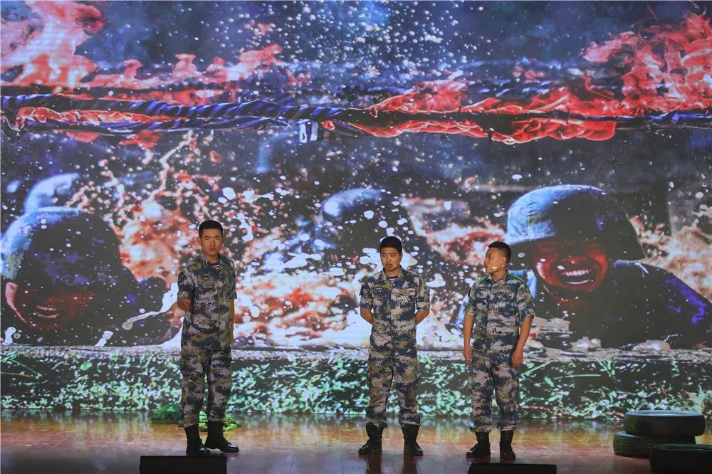 这场军营春晚带你见证海军防化兵的高光时刻