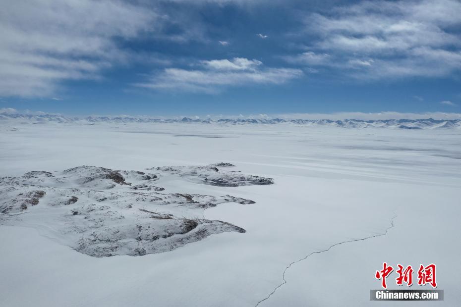 西藏納木錯雪景如畫