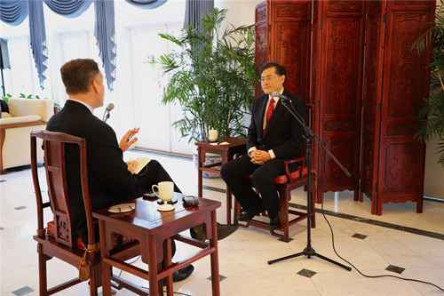 Qin Gang was interviewed by Inskip.Photo from the Embassy of the People's Republic of China in the United States of America