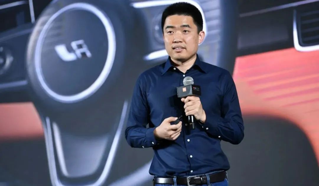 目标用户!"从这一角度看,在商言商的李想人设依然立住了.