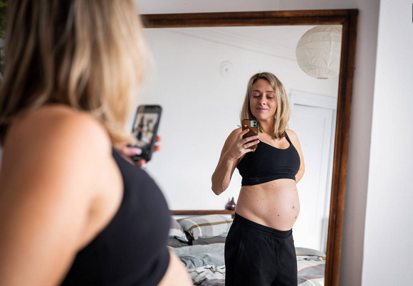 贝里斯在29日的文章中附上了自己怀孕的照片