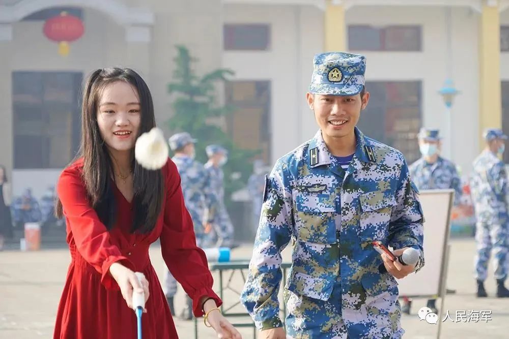 人民海军的春晚打开方式不福不行