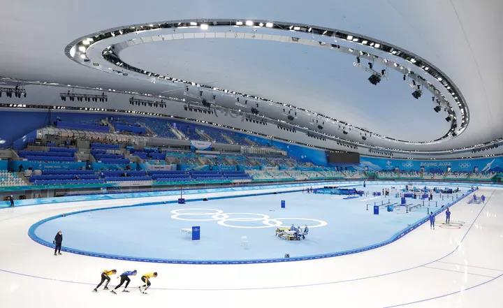 冰丝带的冰为啥这么白真是洒了牛奶吗