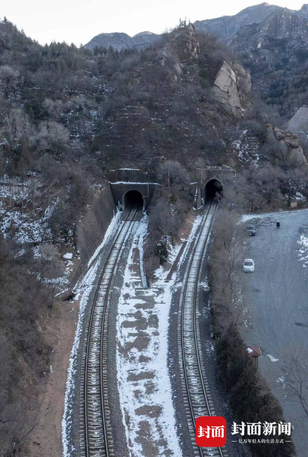 图9 京张铁路废弃隧道