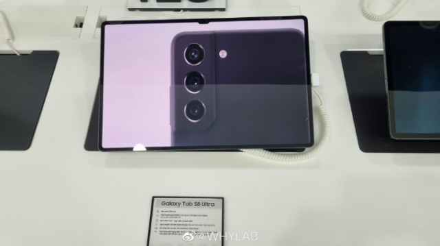三星Galaxy Tab S8 Ultra真机照曝光：刘海并不那么明显