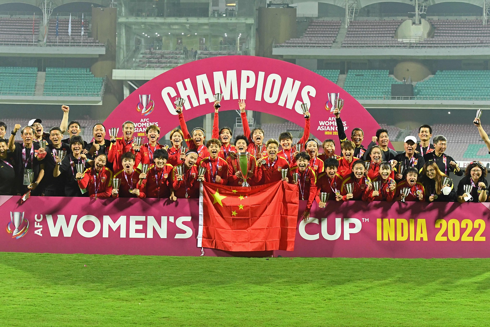 中国女足赢得比赛 