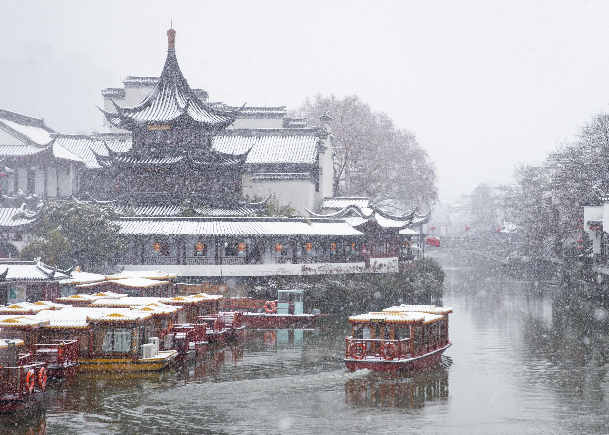 2月7日,南京迎来降雪天气,夫子庙景区银装素裹.(图片来源:视觉中国)