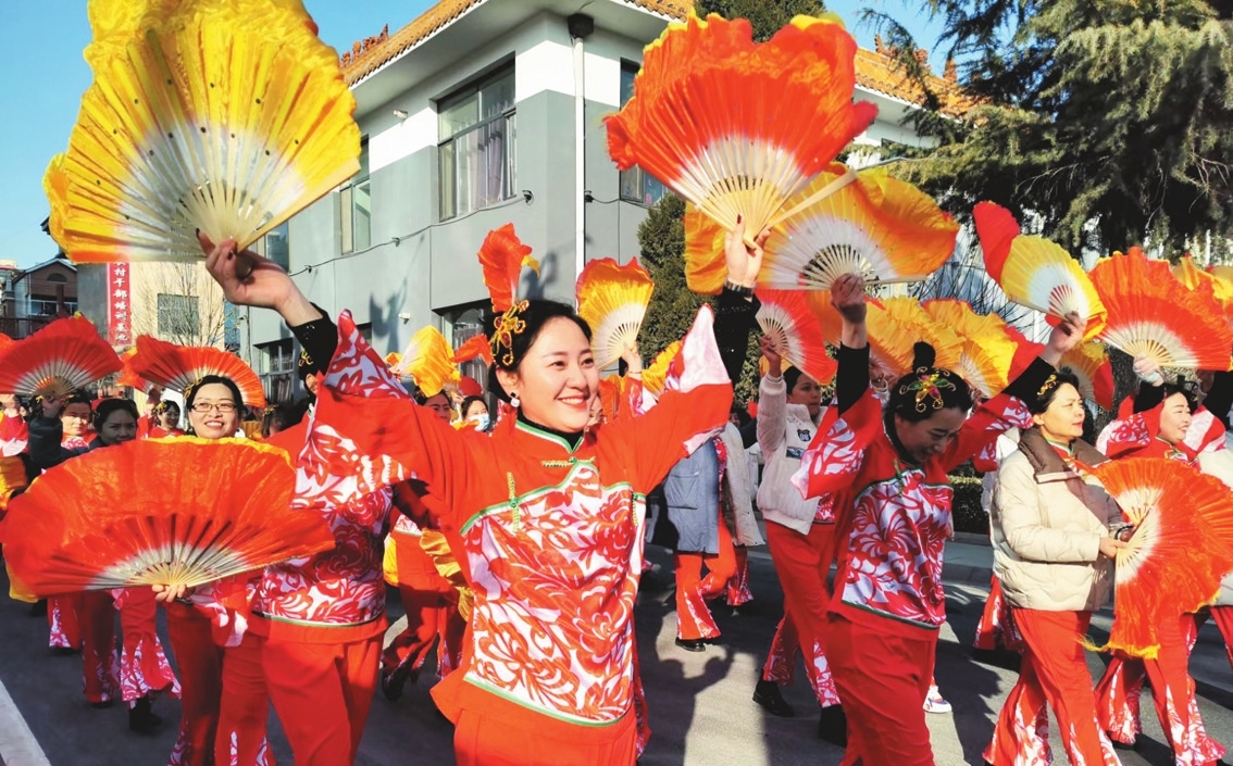 武安白沙村群众自编自演的文娱活动欢度春节.张海江摄