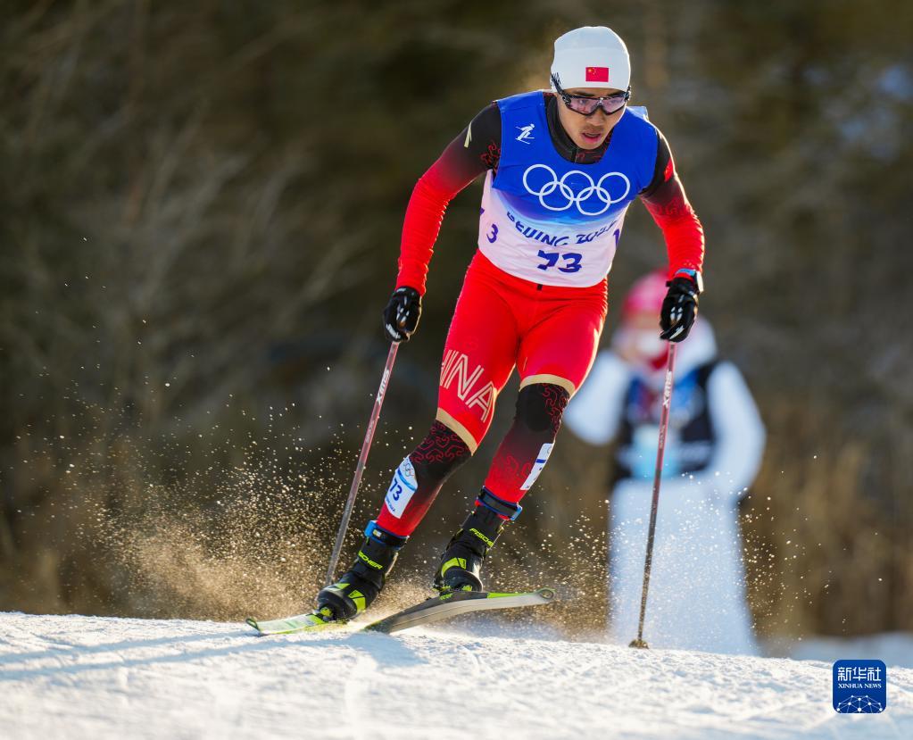 越野滑雪男子个人短距离自由技术比赛赛况