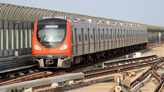 地铁房山线闯进猴子北京地铁将加强巡查乘客请不要投喂