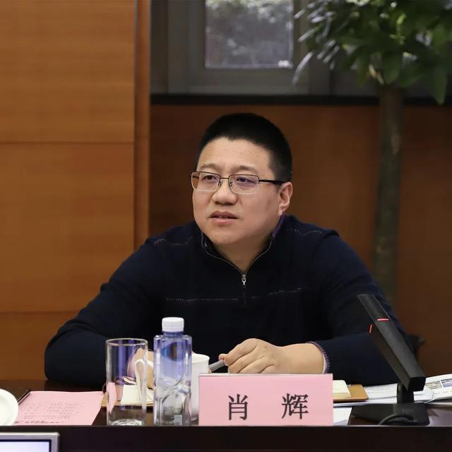 肖辉就青浦新城规划建设总体推进机制提出要求,一是要统筹好规划编制