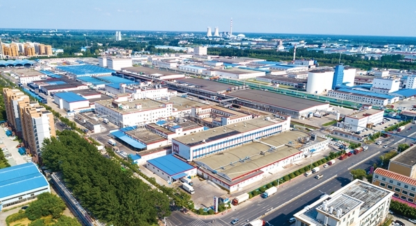 河南省委书记楼阳生到漯河市调研走进双汇第一工业园车间