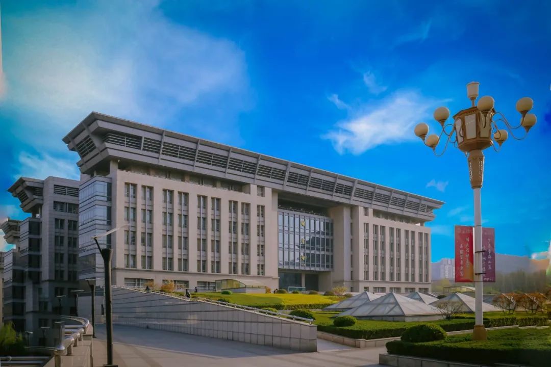 设计图纸中的济大故事