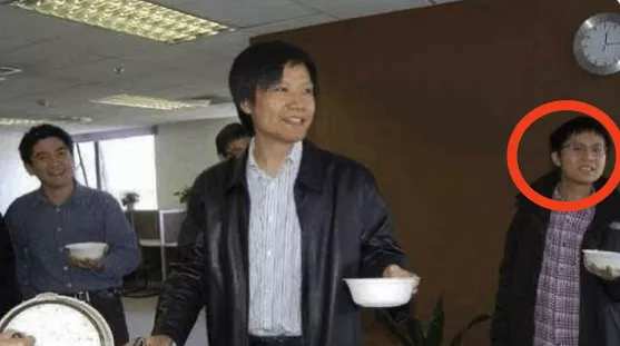 “雷军再失猛将：12号创始员工离职，曾一起喝粥创立小米