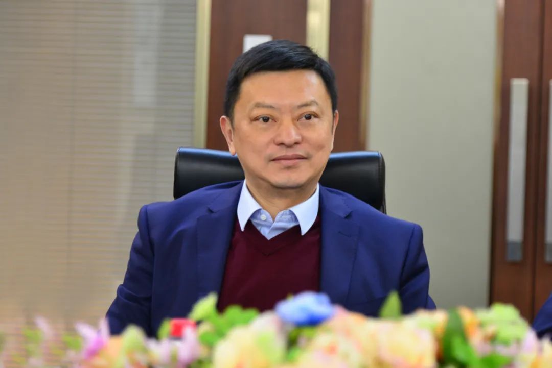 厦门港务控股集团总经理蔡立群一行到访安通