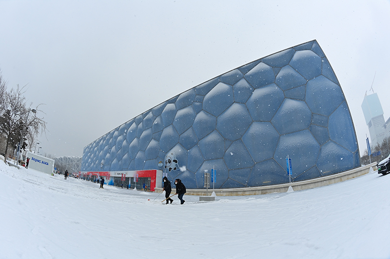 雪中的国家游泳中心“冰立方”（2月13日拍摄）。新华社记者黄孝邦摄