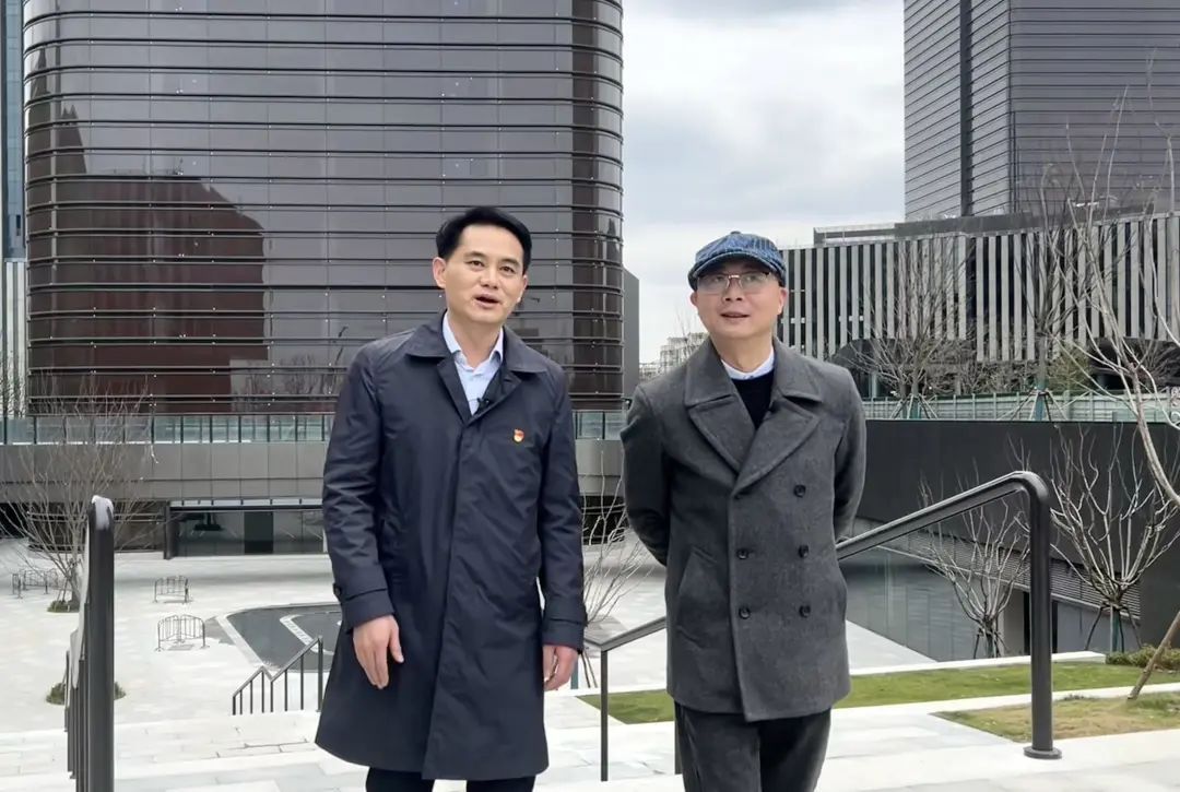 镇内集体经济企业代表上海李园实业有限公司日前购置了智创top首发