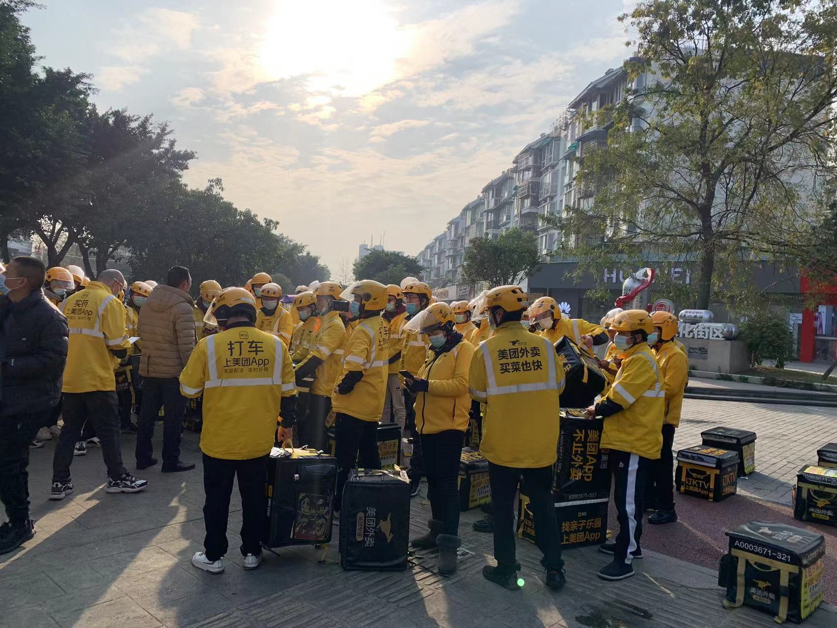 餐饮外卖业务一直是美团的营收主力业务 图片来源：每经记者 刘雪梅 摄