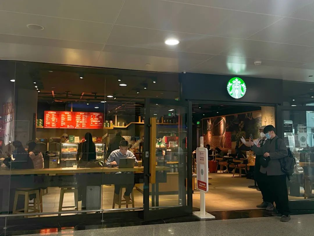 星巴克首都机场店 图片来源:每经记者 王紫薇 摄