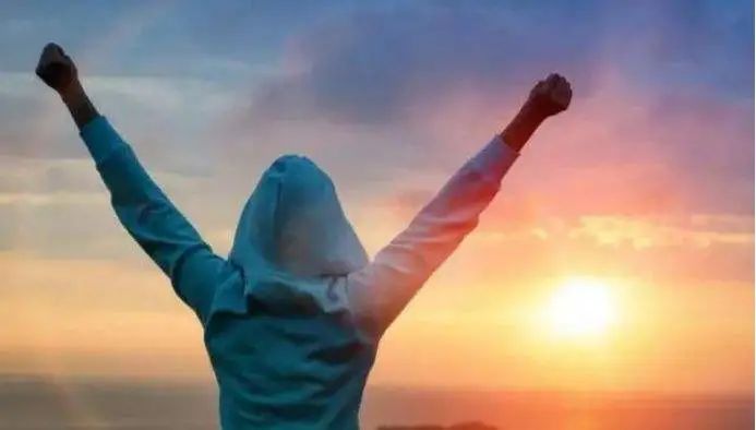 “真正拉开人与人差距的，是精神上的自律