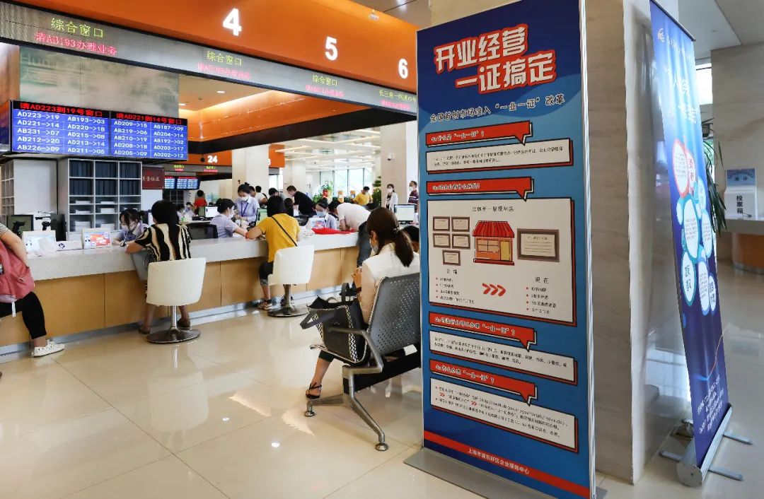 图片来源：新华社