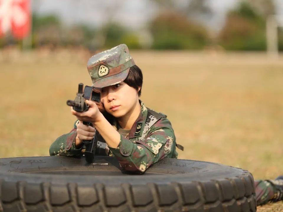 钢枪呀照张相橄榄枝的手啦啦啦啦啦啦白兰鸽的心让风儿带走打进背包五