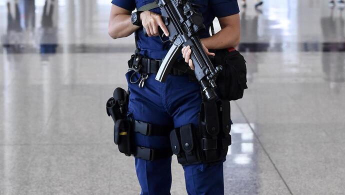 港媒香港四大反恐特警队遴选过程首次公开