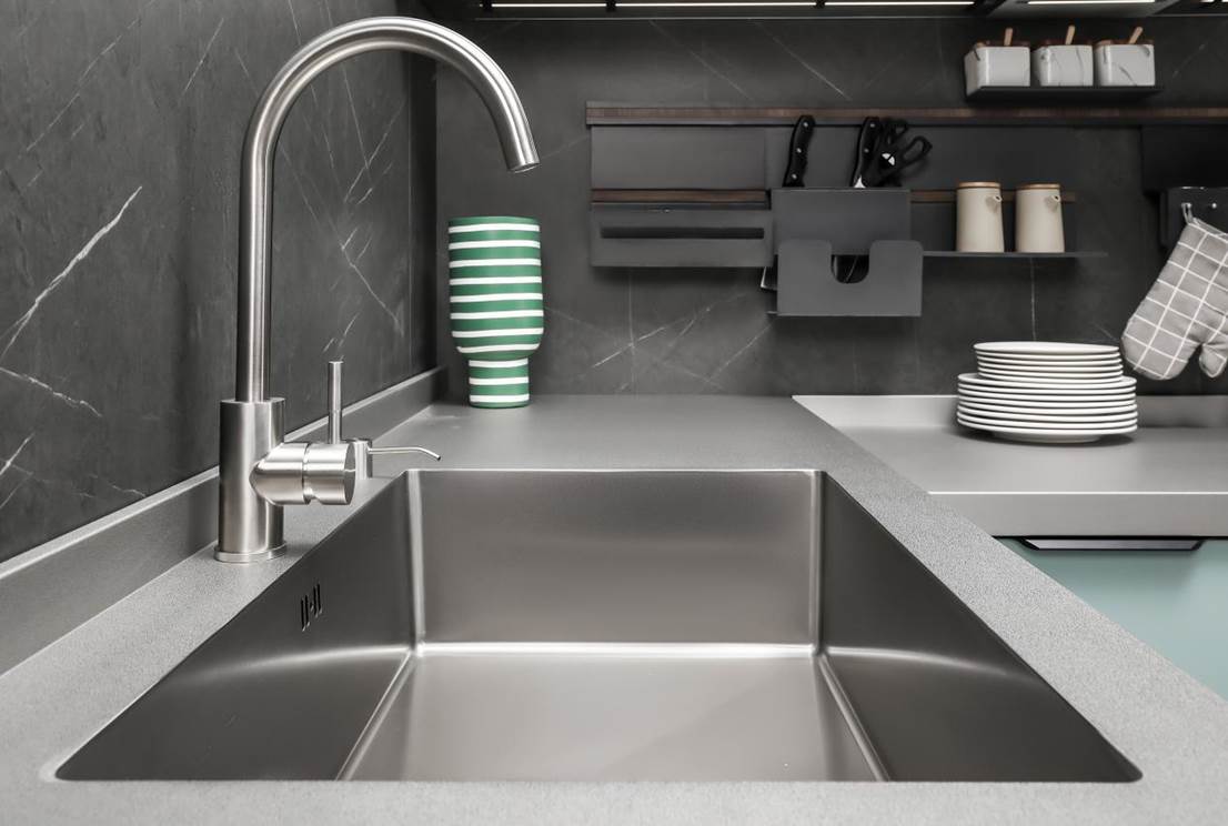 姿势不对 细菌增加70倍 今天 你家的碗洗干净了吗 餐具 水槽洗碗机 新浪科技 新浪网