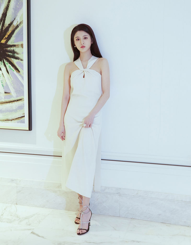 张慧雯现身兰蔻品牌直播 清爽纯洁氧气感十足__财经头条