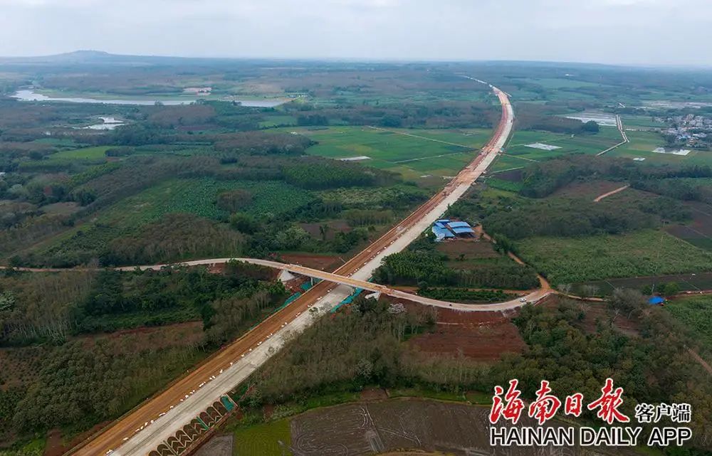 3月3日,俯瞰国道g360文昌至临高公路项目.海南日报记者 李天平 摄