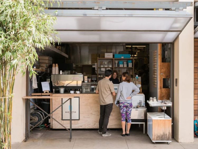 蓝瓶咖啡的第一家实体店 Hayes Valley Kiosk，2005年开设于旧金山 图片来源：蓝瓶咖啡